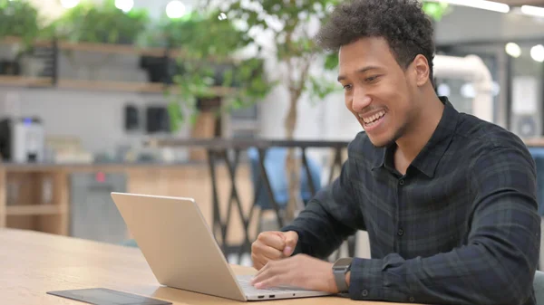 African American Man Reacting to Online Success — Stockfoto
