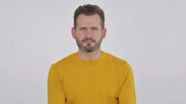 Orta yaşlı bir adamın baş ağrısı portresi