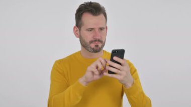 Orta Çağ Adamı 'nın Akıllı Telefondaki Kaybına Verdiği Tepkinin Portresi