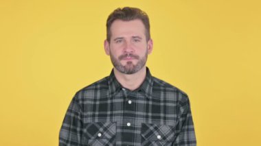 Çevrimiçi Video Konuşan Orta Yaşlı Adam Portresi