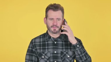 Smartphone 'da Konuşan Orta Çağ Adamı Portresi