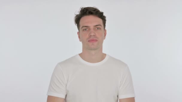 Handgemaakte Hart door jonge man op witte achtergrond — Stockvideo