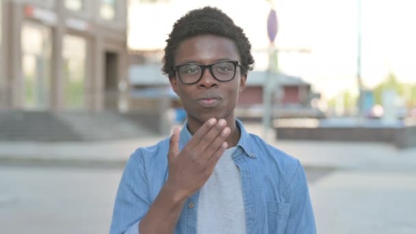 Loving African Man Giving Flying Kiss Hands Outdoor — Vídeos de Stock
