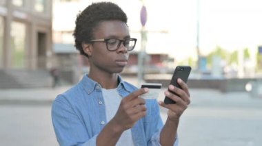 Akıllı Telefondan Kaybolan Afrikalı Adam 'ın Tepkisi