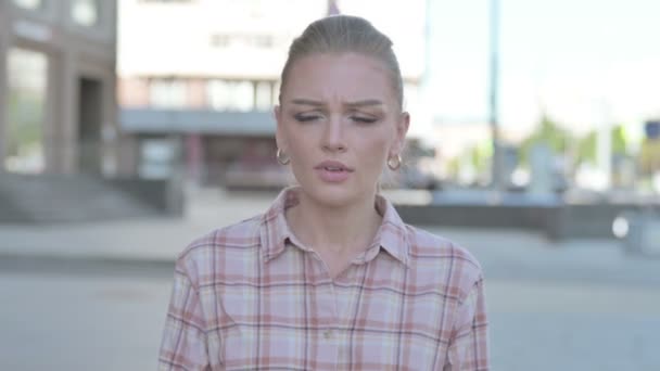 Casual Woman Coughing While Standing Outdoor — Αρχείο Βίντεο