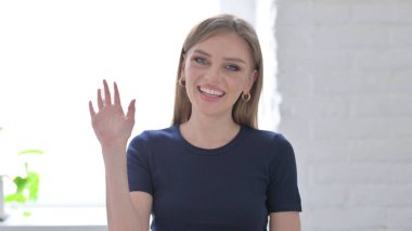 El sallayan genç kadın portresi, hoş geldiniz.