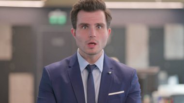 Orta Çağ İşadamı Öfkeli ve Savaşçı