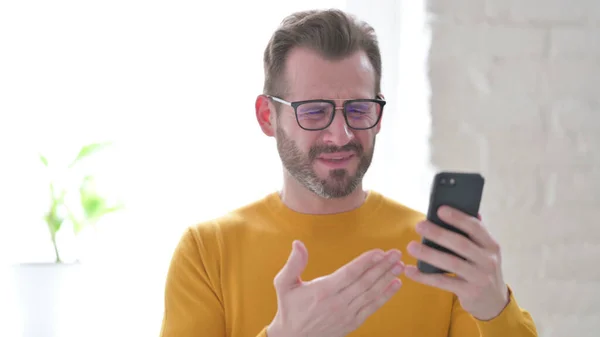 Middle Aged Man Reacting Loss Smartphone — Stock Photo, Image