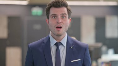 Ortaçağ İşadamı Kayıplara Tepki Verdi