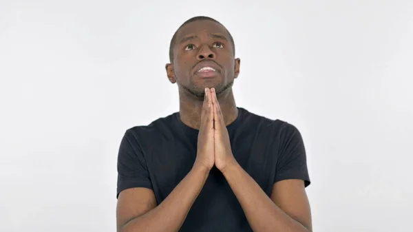 Orando Homem Africano Desejando Deus Fundo Branco — Fotografia de Stock