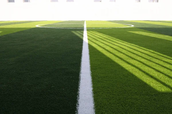 Γραμμή Ποδόσφαιρο Στο Καταπράσινο Γρασίδι Του Γήπεδο Ποδοσφαίρου Πράσινο Γκαζόν — Φωτογραφία Αρχείου