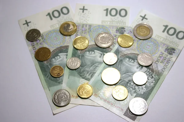 Польские Деньги Белый Фон — стоковое фото