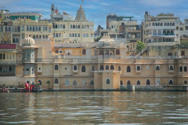 Udaipur, Rajasthan, Hindistan - Udaipur, Rajasthan eyaleti, Hindistan 'daki Lal Ghat' taki tarihi binalar.