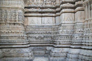 Udaipur 'daki Jagdish Tapınağı duvarları.