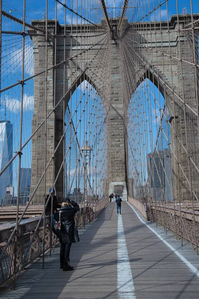 Nueva York Febrero 2017 Paseando Por Fabuloso Puente Brooklyn —  Fotos de Stock