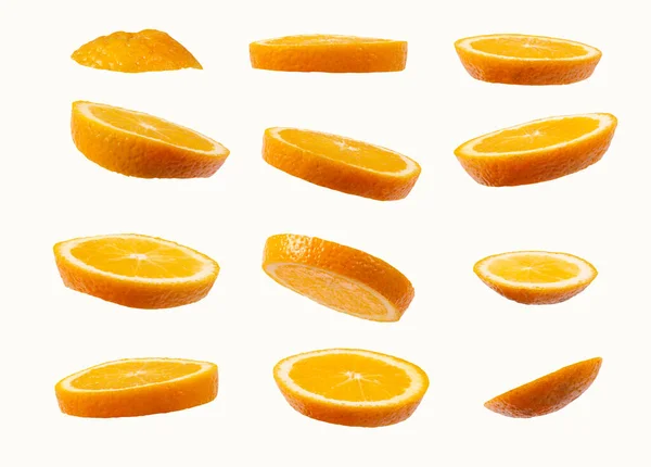 Twaalf Schijfjes Sinaasappels Geïsoleerd Witte Achtergrond — Stockfoto
