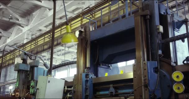 Fabriek van bouwmaterialen en -structuren — Stockvideo