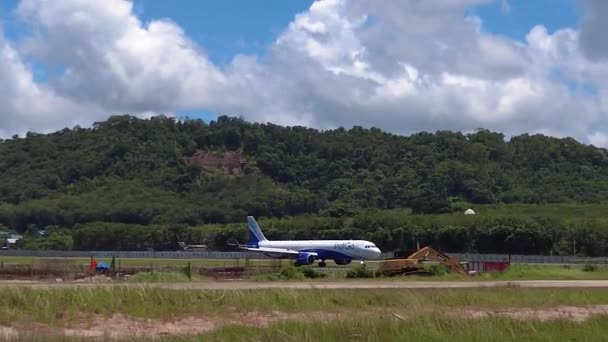 Avion Indian Airways Est Arrivé Phuket Avion Indigo Atterri Aéroport — Video