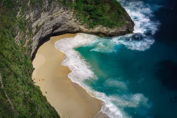 Peri Sahili, Nusa Penida, harika bir manzara.