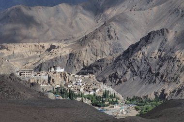 Ay 'daki Lamayuru Manastırı. Dünya Dağları, Ladakh, Kuzey Hindistan.