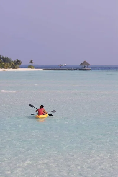 Sesión Kayak Las Maldivas Cuál Mejor Manera Disfrutar Esta Increíble — Foto de Stock