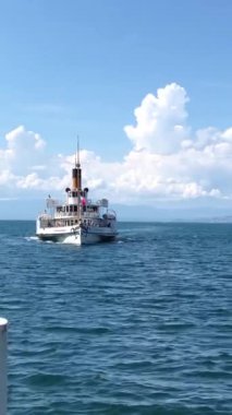 İsviçre, Leman Gölü 'nde gemi turu.