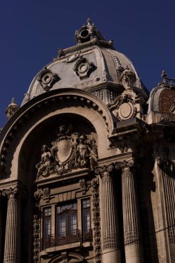 Romanya 'nın güzel caddeleri ve tarihi yapılarıyla Bükreş kenti