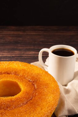 Brezilya mısır keki (Bolo de Fuba) ve sade kahve.