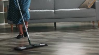 Kadın Bacakları Dans ve Temizleme Yeri