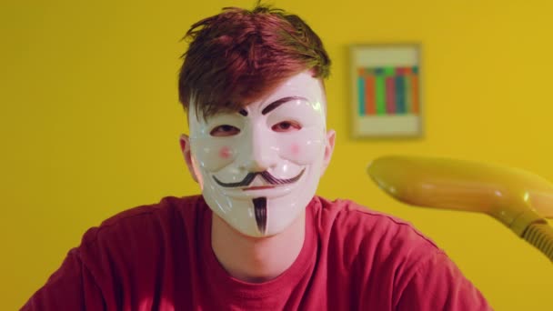 Ritratto di hacker in maschera — Video Stock