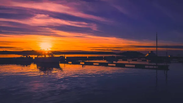 Puesta Sol Vista Mar Con Barco Barcos Pesca Fondo Suecia — Foto de Stock