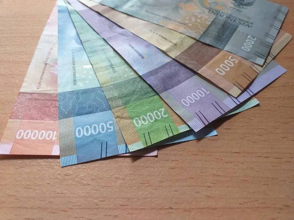 Una Pila Monedas Indonesias Llamada Rupiah Forma Abanico Disparar Ángulo —  Fotos de Stock