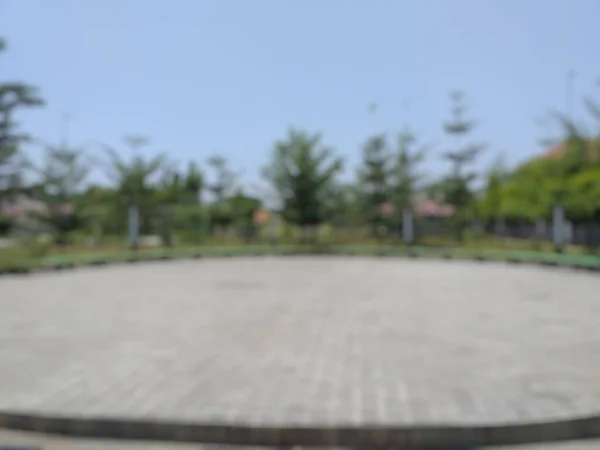 Desfocado Fundo Abstrato Grande Espaçoso Pódio Meio Parque Cidade Indonésia — Fotografia de Stock