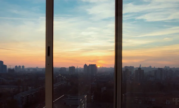 Городской Пейзаж Киева Закате Через Окно — стоковое фото
