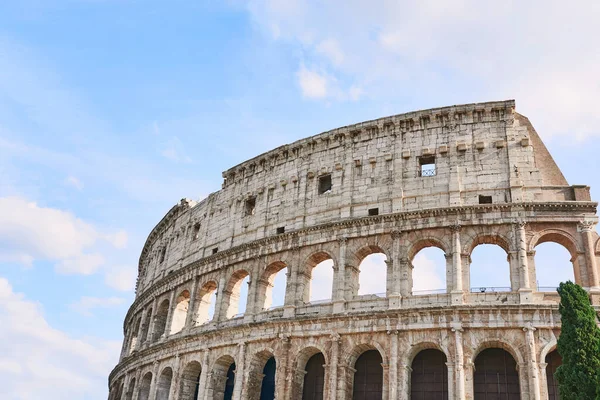 Róma Olaszország Október 2021 Amfiteátrum Colosseum Colosseum Napsütéses Napon Kék — Stock Fotó
