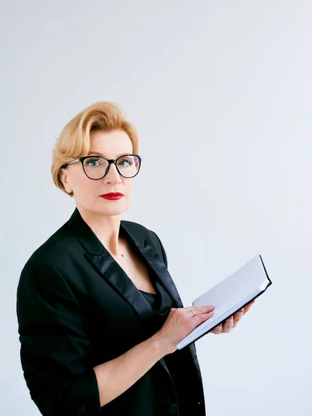 Mature Beautiful Business Woman Making Plans Notes White Background Education — Stock fotografie