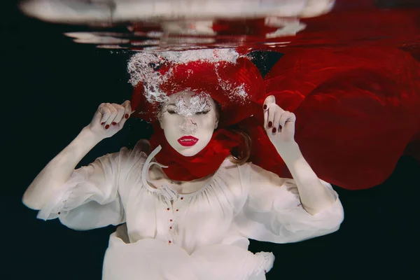 Woman Red Hat Red Scarf Underwater — Stockfoto