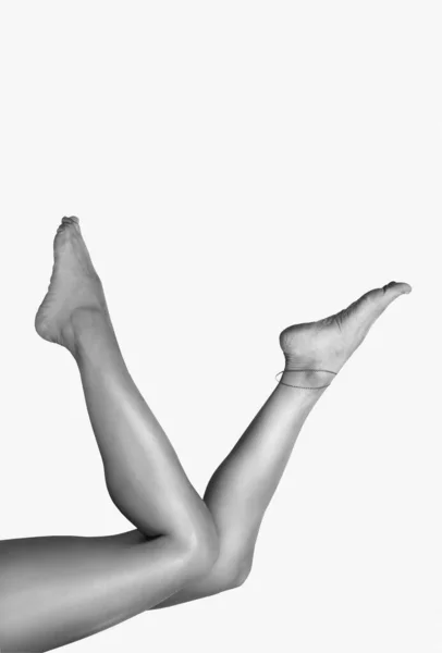 Сгладить Женские Ноги После Удаления Волос Цветном Фоне Лечение Технологическая — стоковое фото