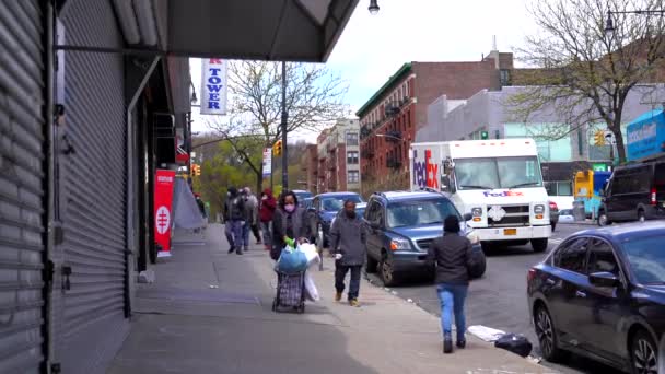 Este Vídeo Mostra Vistas Aéreas Pessoas Andando Bronx Com Sua — Vídeo de Stock