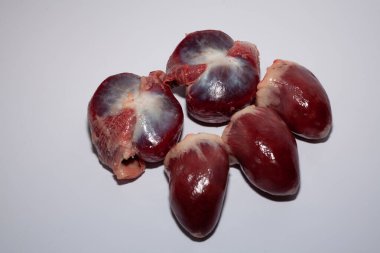 Nefis hindi kalbi ve et. Yeşillikli organik hindi eti.