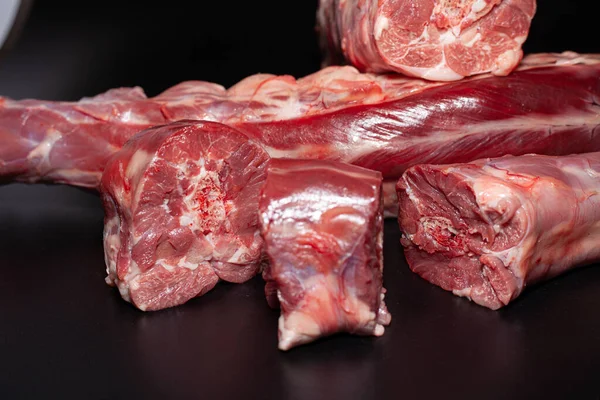 Trozos Cuello Pavo Con Hueso Carne Pavo Ecológico Con Verduras — Foto de Stock