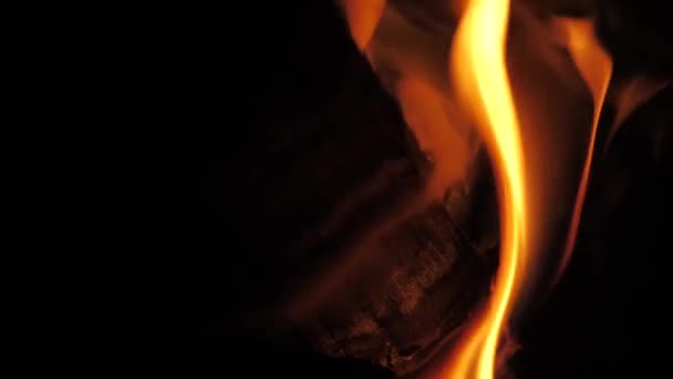 Leña Quemándose Chimenea Fuego Arde Lentamente — Vídeos de Stock