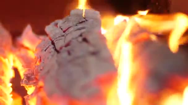 Kandallóban Fával Forró Szén Melegíti Tűzhelyet Nagy Dőlésszögű Eltolódás Meredekséggel — Stock videók