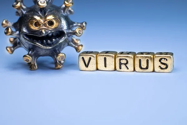Virus Furioso Fuerte Con Cara Coronavirus Está Ligeramente Borroso Tipo —  Fotos de Stock