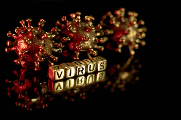 Virus Furioso Fuerte Con Cara Coronavirus Está Ligeramente Borroso Tipo —  Fotos de Stock