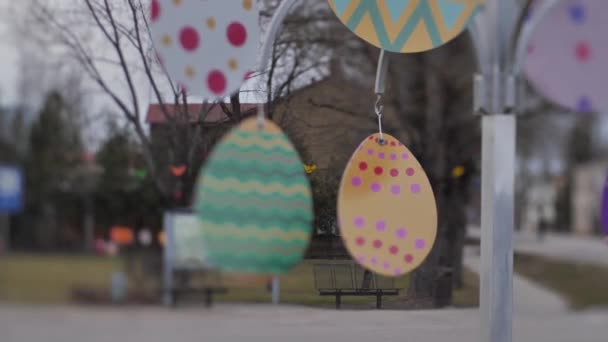 Decorazioni Della Città Pasqua Strade Sono Decorate Con Uova Grandi — Video Stock