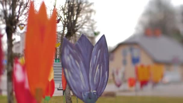 Tulpen Versieren Het Park Het Centrum Stad Versierd Met Kunsttulpen — Stockvideo