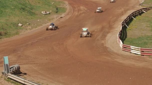 Carro Buggy Competição Uma Pista Cascalho Lutando Para Primeiro Lugar — Vídeo de Stock