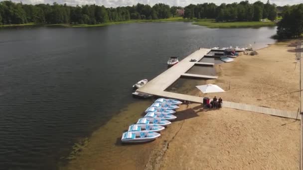 Aluksne Lake Shore Boat Dock Playground — Wideo stockowe