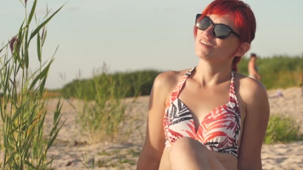 Woman Swimsuit Sunset Sea Young Girl Sunbathing Shore Beach — Video Stock